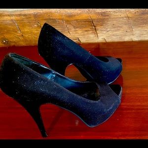 Sparkly peep toe heels 7.5